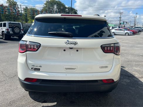 Used 2018 Jeep Compass Latitude image 8