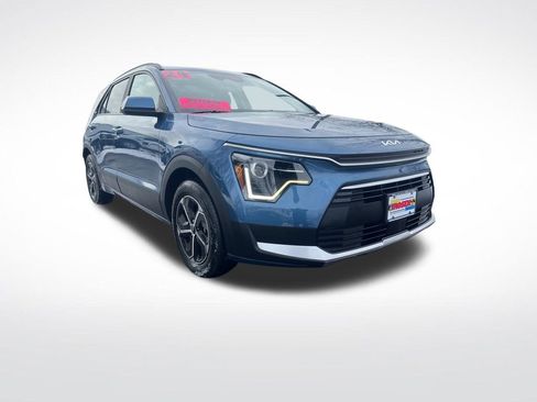 Certified 2024 Kia Niro EX image 3