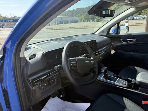 New 2026 Kia Sportage EX w/ EX Panorama Roof Package image 24