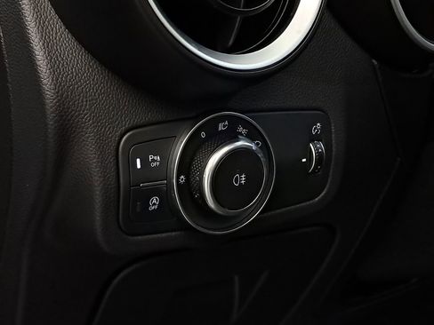 Used 2022 Alfa Romeo Stelvio Ti w/ Active Assist Plus Package image 15