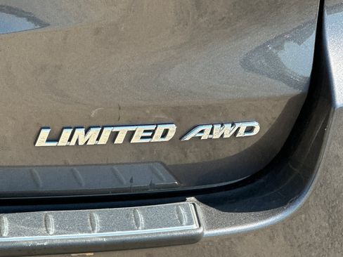 Used 2015 Toyota Highlander Limited AWD/4WD image 28