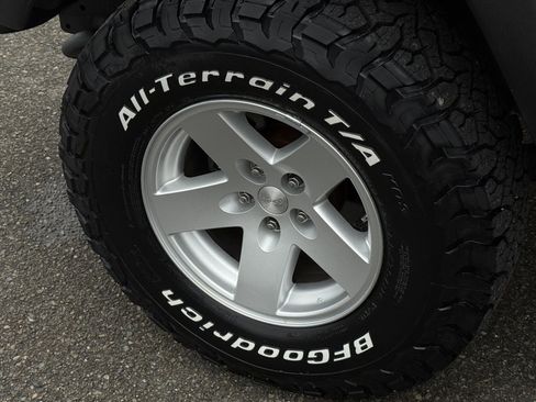 Used 2006 Jeep Wrangler Rubicon image 25
