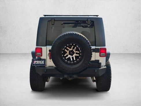 Used 2008 Jeep Wrangler Unlimited Sahara w/ Mopar Chrome Edition Group AWD/4WD image 5