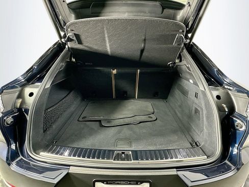 Used 2023 Porsche Cayenne Platinum Edition image 27