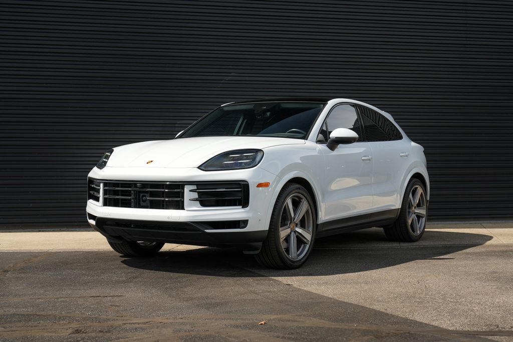 Certified 2024 Porsche Cayenne Coupe AWD/4WD image 1