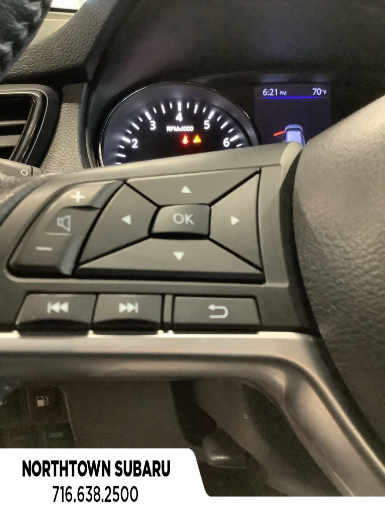 Used 2020 Nissan Rogue SV AWD/4WD image 19