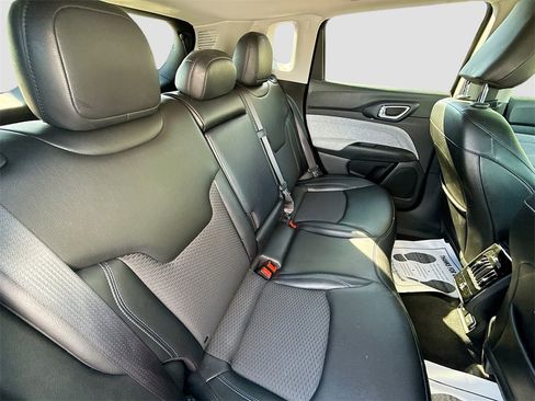 Used 2022 Jeep Compass Latitude w/ Convenience Group image 25