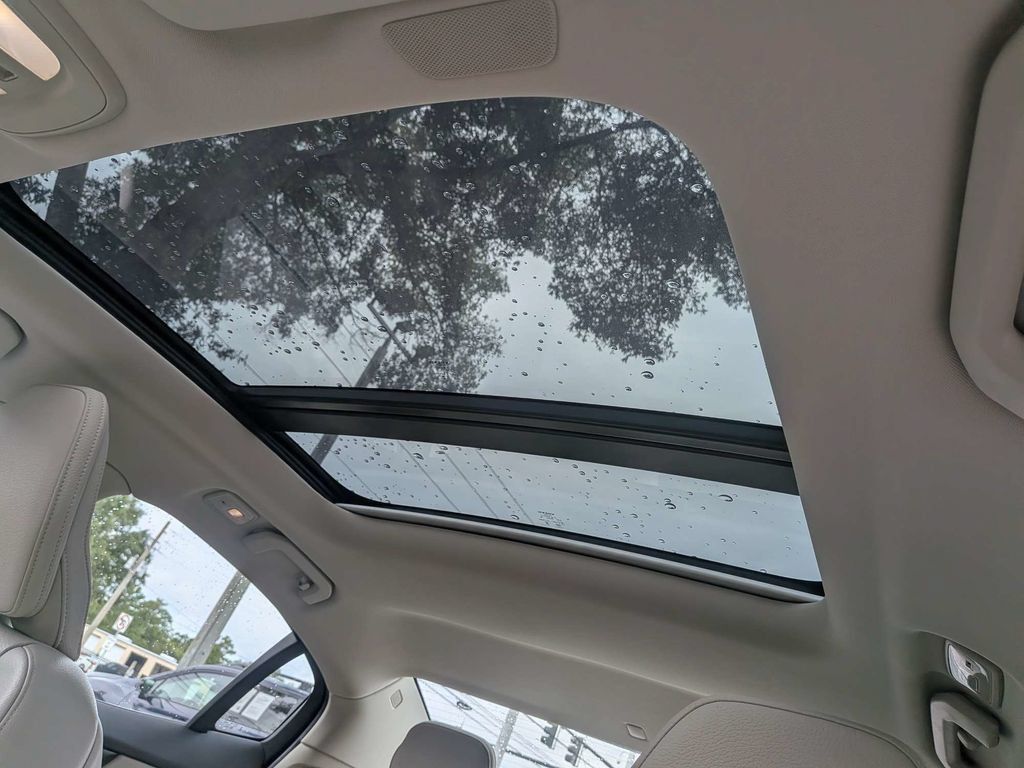 Certified 2024 Volvo S60 B5 Plus w/ Climate Package FWD image 20