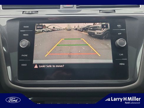 Used 2020 Volkswagen Tiguan SEL image 28
