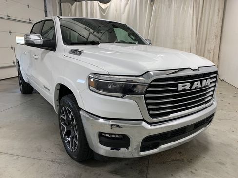Used 2026 RAM 1500 Laramie AWD/4WD image 13