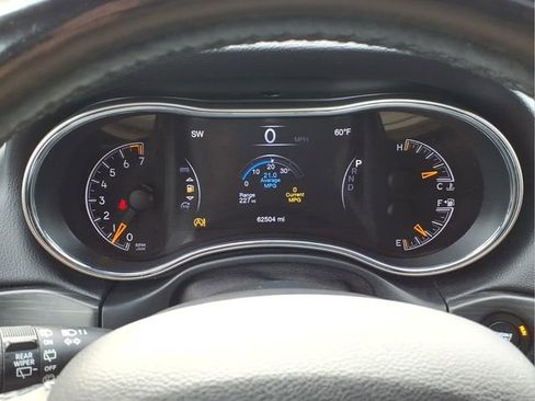 Used 2020 Jeep Grand Cherokee Limited image 38