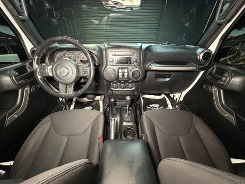 Used 2018 Jeep Wrangler Unlimited Sport S AWD/4WD image 21