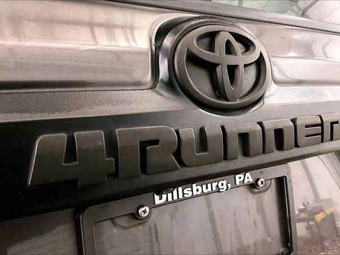 Used 2017 Toyota 4Runner TRD Off-Road Premium image 13