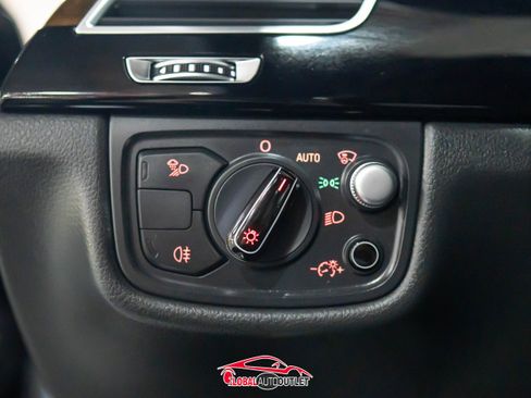 Used 2015 Audi A8 L 4.0T image 38
