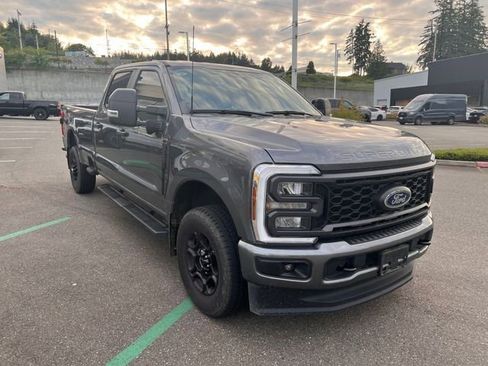 Used 2024 Ford F250 XL w/ STX Appearance Package AWD/4WD image 5