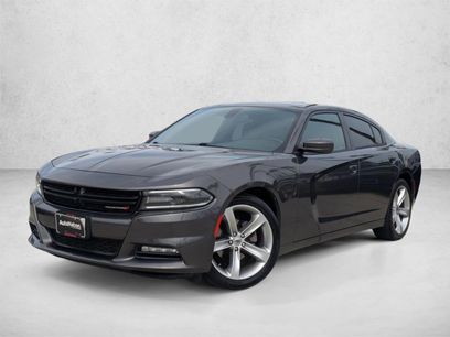 Used 2017 Dodge Charger SXT w/ Plus Group