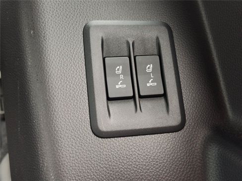 Used 2024 Lexus GX 550 w/ Accessory Package (Z1) AWD/4WD image 29