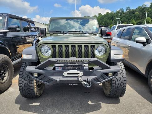 Used 2022 Jeep Wrangler Sport AWD/4WD image 2