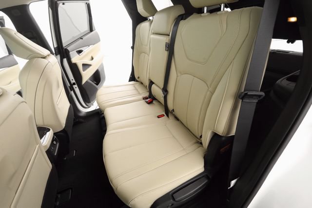 Used 2025 INFINITI QX60 Luxe AWD/4WD image 19