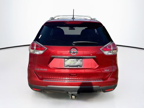 Used 2016 Nissan Rogue SV w/ SV Family Package FWD image 7