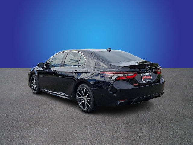 Used 2024 Toyota Camry SE w/ Convenience Package FWD image 6