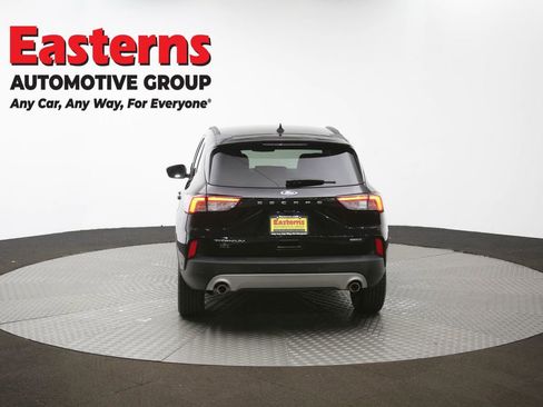 Used 2021 Ford Escape Titanium image 40