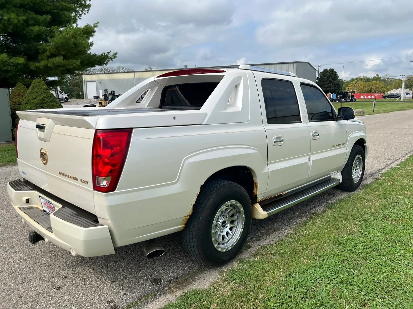 Used 2004 Cadillac Escalade EXT AWD/4WD image 5