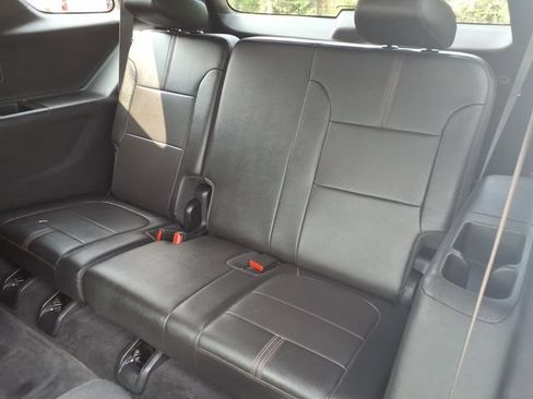 Used 2023 Chevrolet Traverse RS w/ LPO, Floor Liner Package FWD image 9