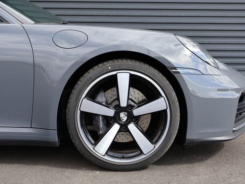 Certified 2025 Porsche 911 Carrera image 13