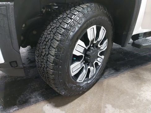 Used 2025 GMC Sierra 2500 Denali w/ Denali Reserve Package AWD/4WD image 33