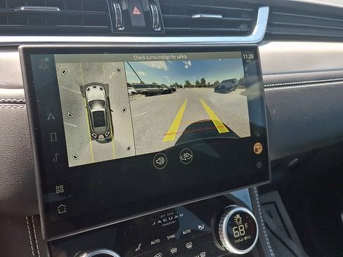 Used 2026 Jaguar F-PACE R-Dynamic S AWD/4WD image 19