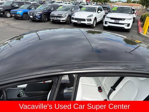 Used 2022 Tesla Model 3 Long Range AWD/4WD image 19