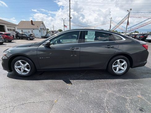 Used 2017 Chevrolet Malibu LS FWD image 4