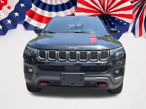 Used 2024 Jeep Compass Trailhawk AWD/4WD image 30