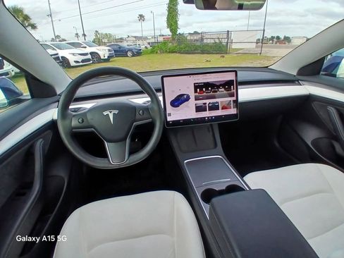 Used 2023 Tesla Model 3 Standard Range RWD image 22