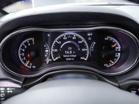 Used 2022 Jeep Grand Cherokee Limited image 14