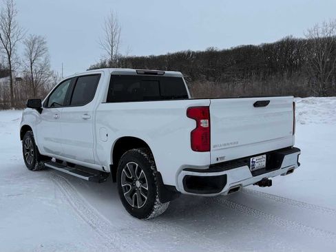 Used 2024 Chevrolet Silverado 1500 LT AWD/4WD image 5