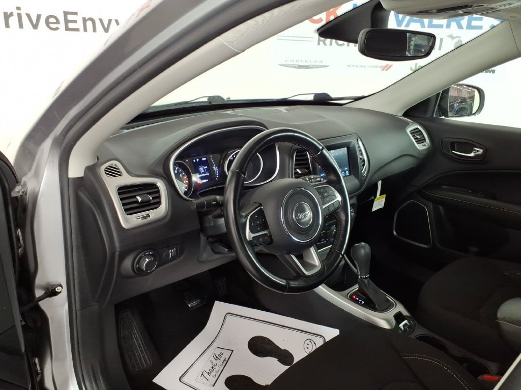 Used 2021 Jeep Compass Sport w/ Cold Weather Group FWD image 12
