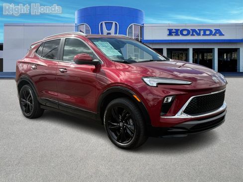 Used 2024 Buick Encore GX Sport Touring image 6