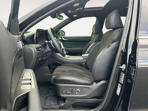 Used 2025 Hyundai Palisade Calligraphy image 15