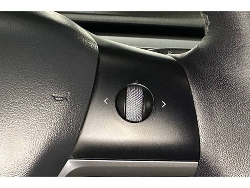 Used 2021 Tesla Model Y Long Range image 26