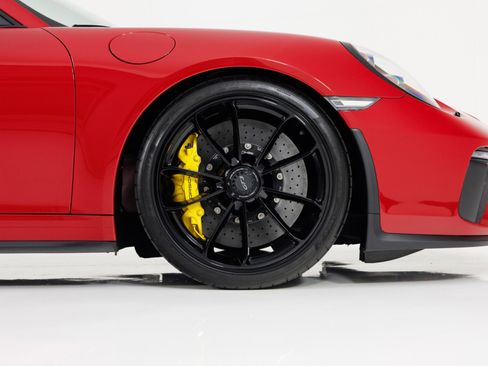 Used 2018 Porsche 911 GT3 RWD image 13