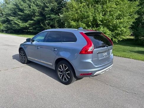Used 2017 Volvo XC60 T6 Dynamic w/ Climate Package AWD/4WD image 5