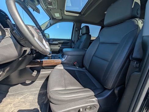 Used 2024 GMC Sierra 1500 Elevation w/ Elevation Premium Package AWD/4WD image 9