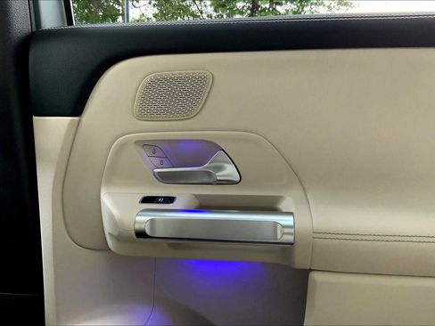 Certified 2026 Mercedes-Benz GLB 250 4MATIC image 23