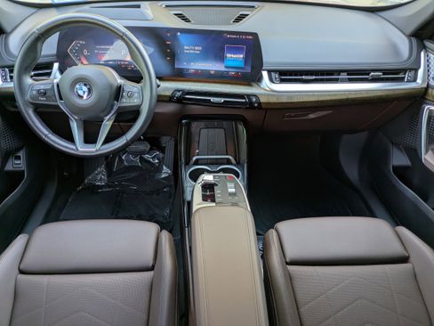 Used 2023 BMW X1 xDrive28i w/ Premium Package image 11