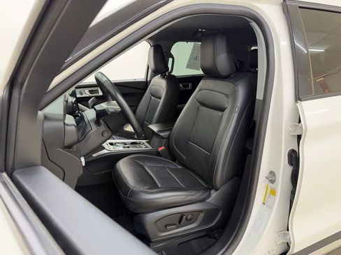Used 2023 Ford Explorer Limited w/ Class IV Trailer Tow Package AWD/4WD image 22