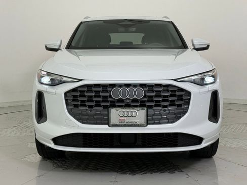 Certified 2025 Audi Q5 Premium w/ Convenience Package image 6