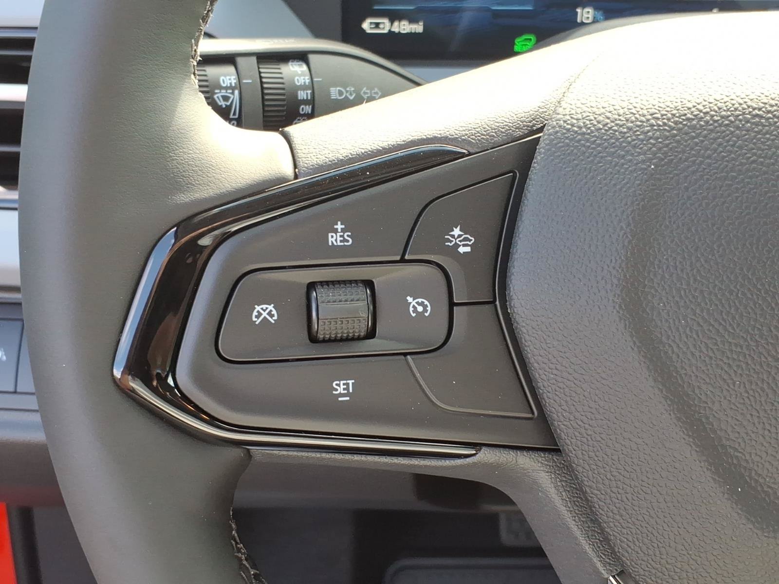 New 2027 Chevrolet Bolt RS w/ Technology Package FWD image 19
