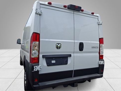 New 2025 RAM ProMaster 1500 w/ Quick Order Package 22G SLT image 4